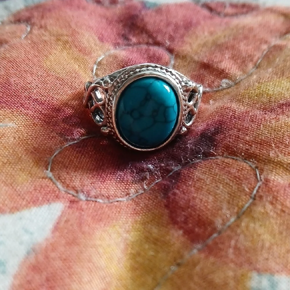Blue and Silver Turquoise Ring with Classic Design